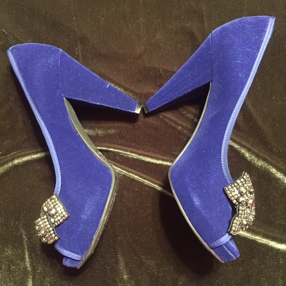 Gianni Bini blue velvet rhinestone peep toe heel - Picture 4 of 8